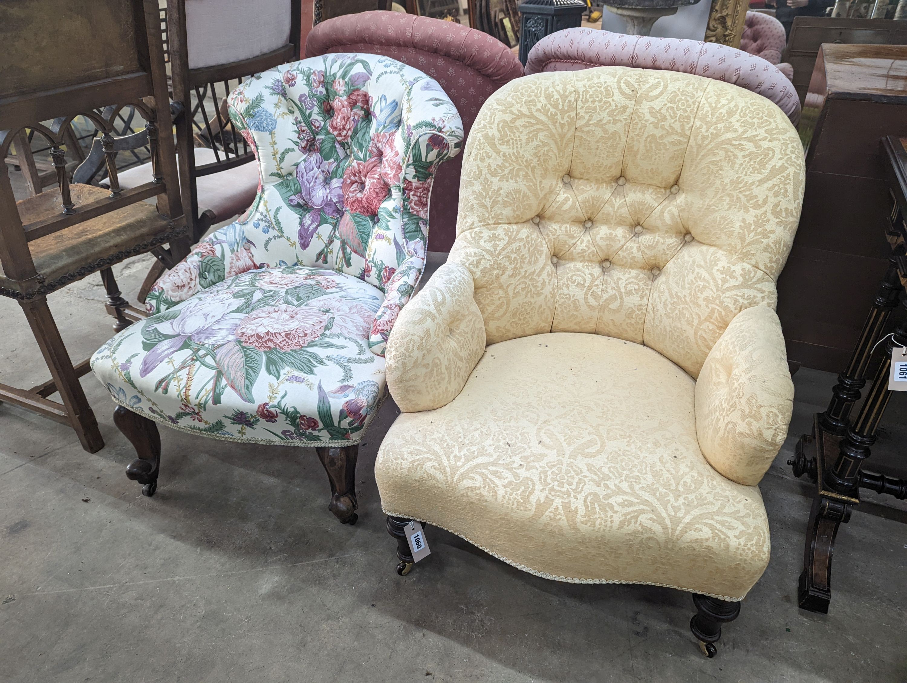 Two Victorian mahogany framed spoonback chairs, larger width 64cm, depth 72cm, height 79cm